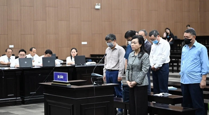Cựu Bộ trưởng Nguyễn Thị Kim Tiến đã nộp 24,5 tỉ, bị đề nghị 5-6 năm tù Cựu Bộ trưởng Nguyễn Thị Kim Tiến đã nộp 24,5 tỉ, bị đề nghị 5-6 năm tù