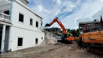 Cưỡng chế, thu hồi hơn 23.500m² đất công, đất quốc phòng bị bao chiếm trái phép ở Phú Quốc