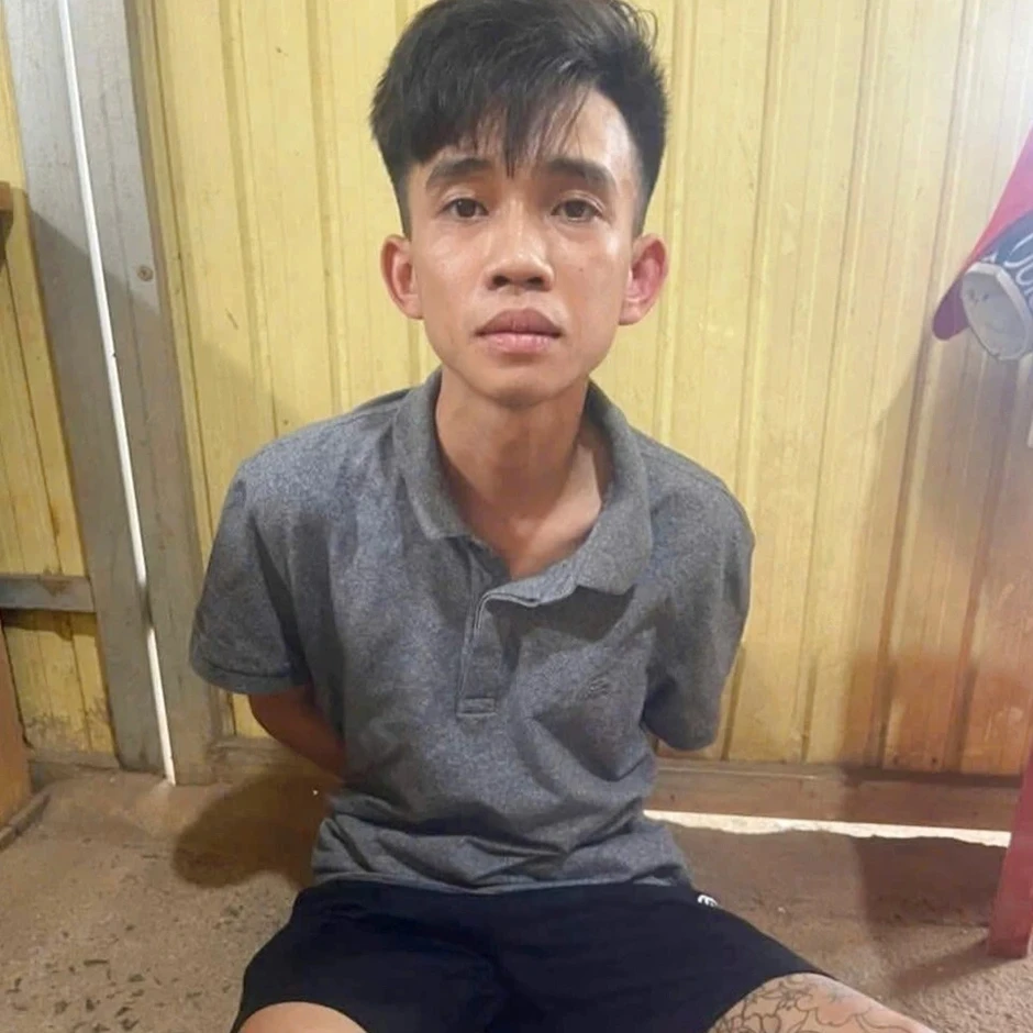 Cướp dây chuyền vàng rồi quay lại dọa nạn nhân Cướp dây chuyền vàng rồi quay lại dọa nạn nhân
