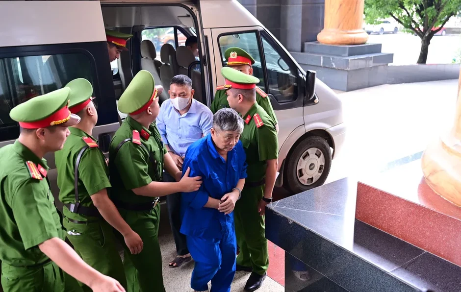 Cựu Bộ trưởng Bộ Y tế Nguyễn Thị Kim Tiến xin xét xử vắng mặt tại phiên phúc thẩm Cựu Bộ trưởng Bộ Y tế Nguyễn Thị Kim Tiến xin xét xử vắng mặt tại phiên phúc thẩm