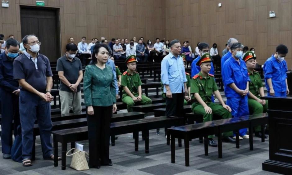 Cựu Bộ trưởng Nguyễn Thị Kim Tiến bị tuyên 6 năm tù, bồi thường 108 tỷ đồng Cựu Bộ trưởng Nguyễn Thị Kim Tiến bị tuyên 6 năm tù, bồi thường 108 tỷ đồng