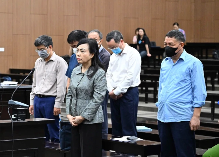 Cựu Bộ trưởng Nguyễn Thị Kim Tiến bị tuyên án 6 năm tù Cựu Bộ trưởng Nguyễn Thị Kim Tiến bị tuyên án 6 năm tù
