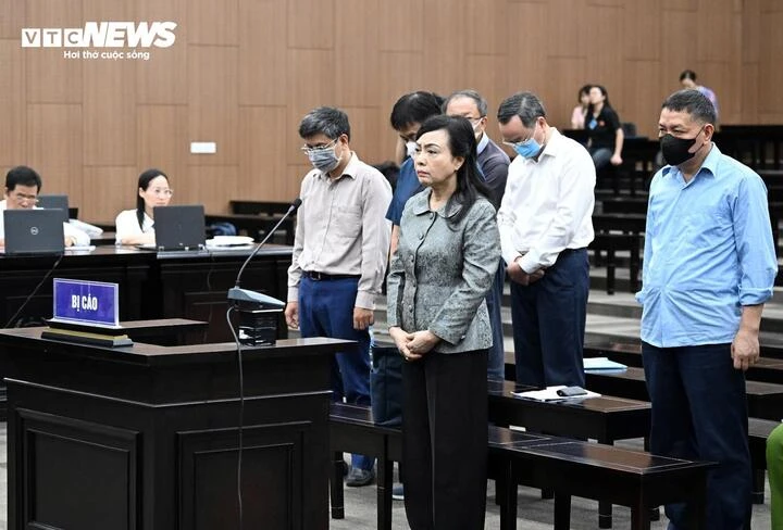 Cựu Bộ trưởng Y tế Nguyễn Thị Kim Tiến xin nộp thêm 1,1 tỷ đồng Cựu Bộ trưởng Y tế Nguyễn Thị Kim Tiến xin nộp thêm 1,1 tỷ đồng