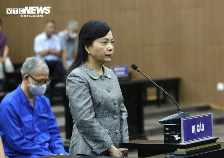 Cựu Bộ trưởng Y tế Nguyễn Thị Kim Tiến xin vắng mặt tại phiên toà phúc thẩm Cựu Bộ trưởng Y tế Nguyễn Thị Kim Tiến xin vắng mặt tại phiên toà phúc thẩm