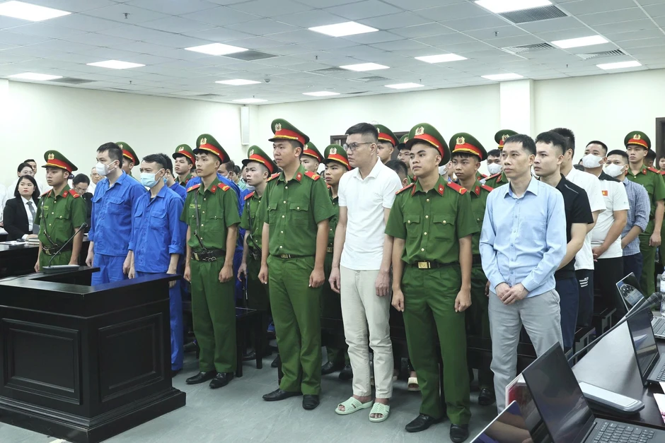 Cựu Chi cục trưởng khai doanh nghiệp chi tiền tỷ là "tự nguyện, không ép" Cựu Chi cục trưởng khai doanh nghiệp chi tiền tỷ là "tự nguyện, không ép"