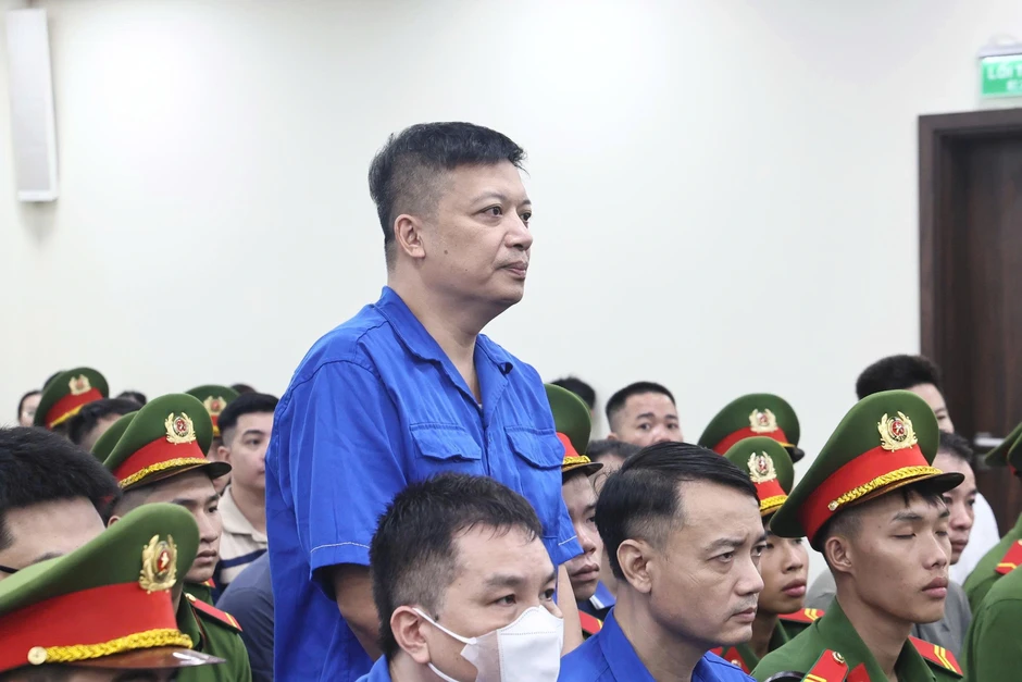 Cựu Chi cục trưởng khai doanh nghiệp chi tiền tỷ là "tự nguyện, không ép" Cựu Chi cục trưởng khai doanh nghiệp chi tiền tỷ là "tự nguyện, không ép"