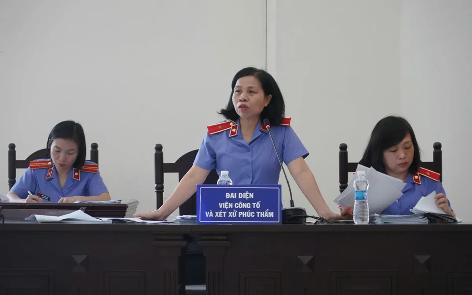Cựu Cục trưởng Cục an Toàn thực phẩm Nguyễn Thanh Phong được đề nghị giảm 4-5 năm tù Cựu Cục trưởng Cục an Toàn thực phẩm Nguyễn Thanh Phong được đề nghị giảm 4-5 năm tù