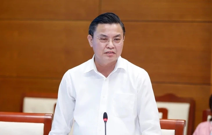 Cựu Cục trưởng Môi trường Hoàng Văn Thức và cấp dưới bị cáo buộc nhận 35 tỉ đồng