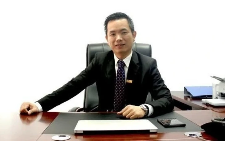 Cựu giám đốc ban quản lý dự án, kho bạc hầu tòa vì để thất thoát cả chục tỉ Cựu giám đốc ban quản lý dự án, kho bạc hầu tòa vì để thất thoát cả chục tỉ