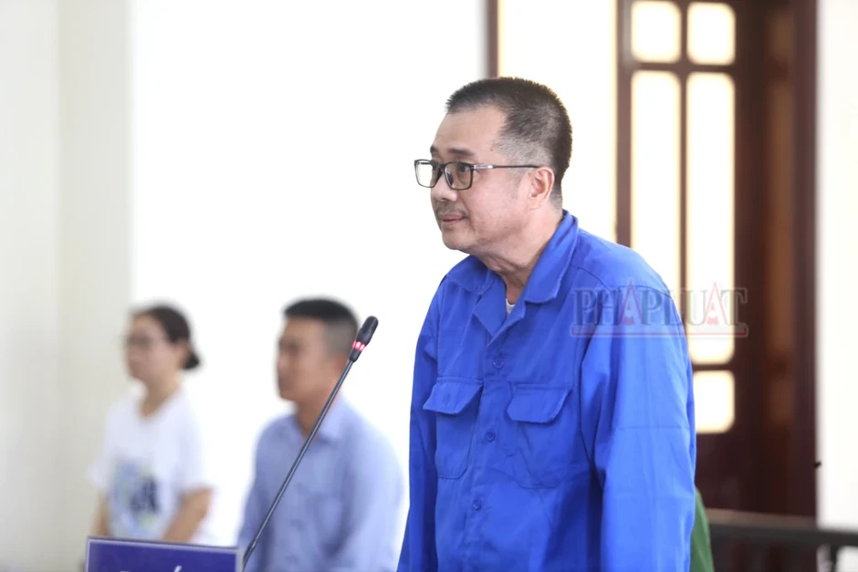 Cựu giám đốc Bảo Minh Long An lãnh 15 năm tù vì tham ô Cựu giám đốc Bảo Minh Long An lãnh 15 năm tù vì tham ô