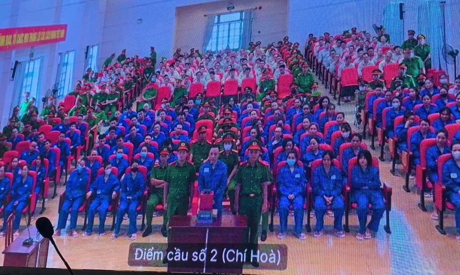 Cựu giám đốc ngân hàng khai về khoản tiền 3 tỷ đồng của người tình Cựu giám đốc ngân hàng khai về khoản tiền 3 tỷ đồng của người tình