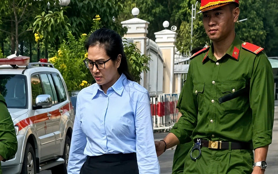 Cựu giám đốc SJC Lê Thúy Hằng được đề nghị giảm thêm 7-9 năm tù Cựu giám đốc SJC Lê Thúy Hằng được đề nghị giảm thêm 7-9 năm tù