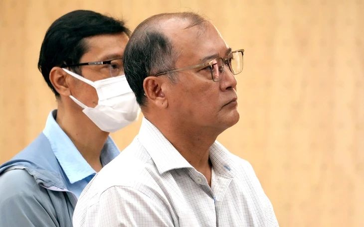 Cựu Giám đốc Sở Y tế Bà Rịa - Vũng Tàu bị tuyên 4 năm 6 tháng tù vì sai phạm gói thầu 38 tỉ Cựu Giám đốc Sở Y tế Bà Rịa - Vũng Tàu bị tuyên 4 năm 6 tháng tù vì sai phạm gói thầu 38 tỉ