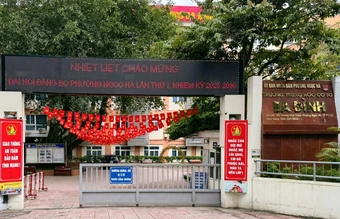 Cựu hiệu trưởng ở Hà Nội bị cáo buộc thu vượt một tỷ đồng tiền dạy thêm