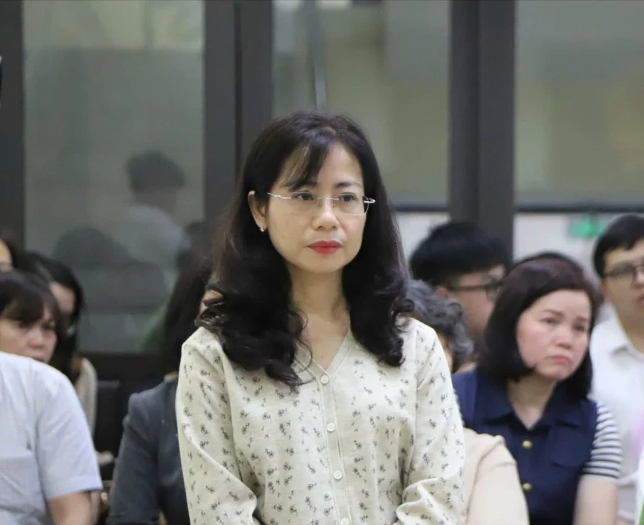 Cựu hiệu trưởng sai phạm dạy thêm bị tuyên phạt 3 năm tù Cựu hiệu trưởng sai phạm dạy thêm bị tuyên phạt 3 năm tù