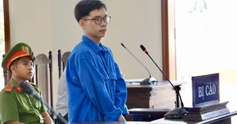 Cựu nhân viên bưu điện chiếm đoạt tiền chi trả cho người có công