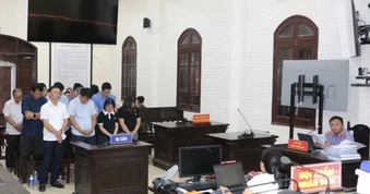 Cựu phó chủ tịch huyện cùng 11 thuộc cấp bị phạt tù liên quan đến đất đai