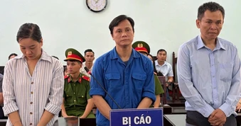Cựu phó chủ tịch phường “thu phí" vỉa hè của hộ kinh doanh trái phép