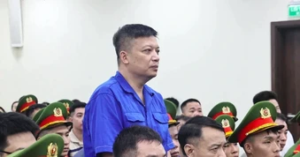 Cựu Phó phòng hình sự phủ nhận việc cầm 140.000 USD để giúp công ty sữa giả 'chạy tội'
