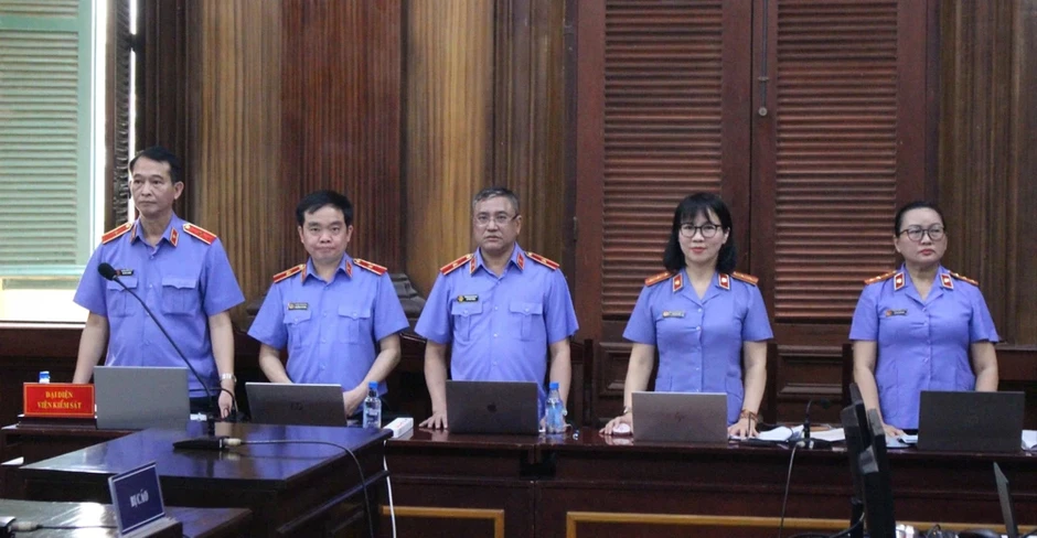 Cựu quyền chủ tịch Tập đoàn Công nghiệp Cao su Việt Nam thừa nhận 2 lần nhận hối lộ Cựu quyền chủ tịch Tập đoàn Công nghiệp Cao su Việt Nam thừa nhận 2 lần nhận hối lộ