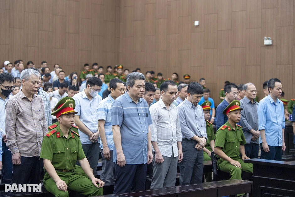 Cựu Thứ trưởng Hoàng Văn Thắng bị tuyên 4 năm tù Cựu Thứ trưởng Hoàng Văn Thắng bị tuyên 4 năm tù