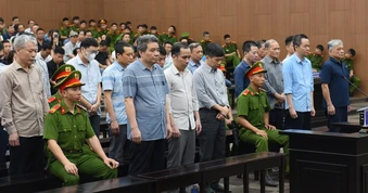 Cựu Thứ trưởng Hoàng Văn Thắng bị tuyên phạt 4 năm tù về tội nhận hối lộ