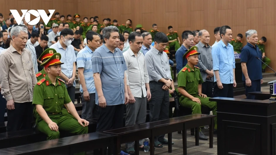 Cựu Thứ trưởng Hoàng Văn Thắng lĩnh án 4 năm tù về tội "Nhận hối lộ" Cựu Thứ trưởng Hoàng Văn Thắng lĩnh án 4 năm tù về tội "Nhận hối lộ"
