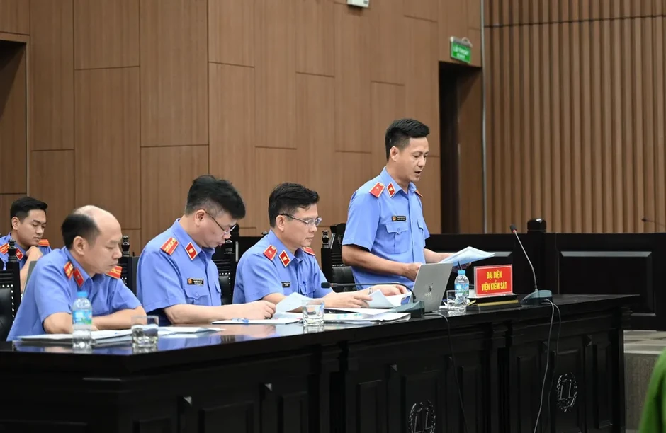 Cựu Thứ trưởng Nguyễn Bá Hoan bị đề nghị 12-13 năm tù giam Cựu Thứ trưởng Nguyễn Bá Hoan bị đề nghị 12-13 năm tù giam