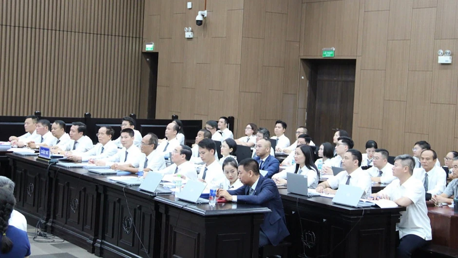 Cựu Thứ trưởng Nguyễn Bá Hoan bị đề nghị mức án 12-13 năm tù Cựu Thứ trưởng Nguyễn Bá Hoan bị đề nghị mức án 12-13 năm tù