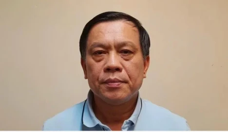 Cựu Thứ trưởng Nguyễn Bá Hoan bị đề nghị truy tố vì nhận hối lộ nhiều tỷ đồng Cựu Thứ trưởng Nguyễn Bá Hoan bị đề nghị truy tố vì nhận hối lộ nhiều tỷ đồng