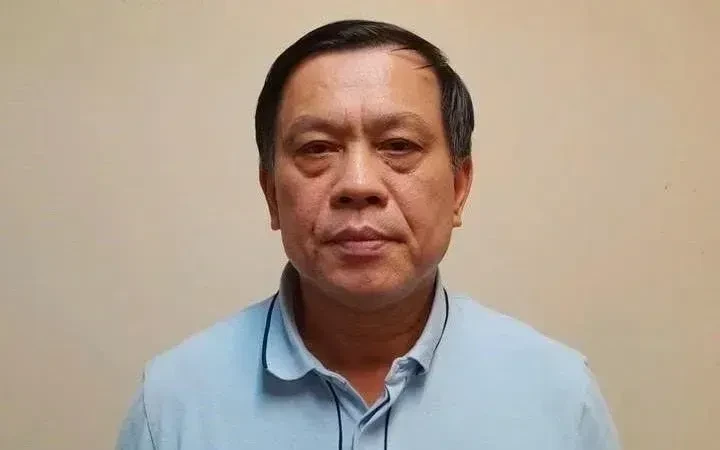 Cựu Thứ trưởng Nguyễn Bá Hoan sắp hầu tòa trong vụ nhận hối lộ Cựu Thứ trưởng Nguyễn Bá Hoan sắp hầu tòa trong vụ nhận hối lộ