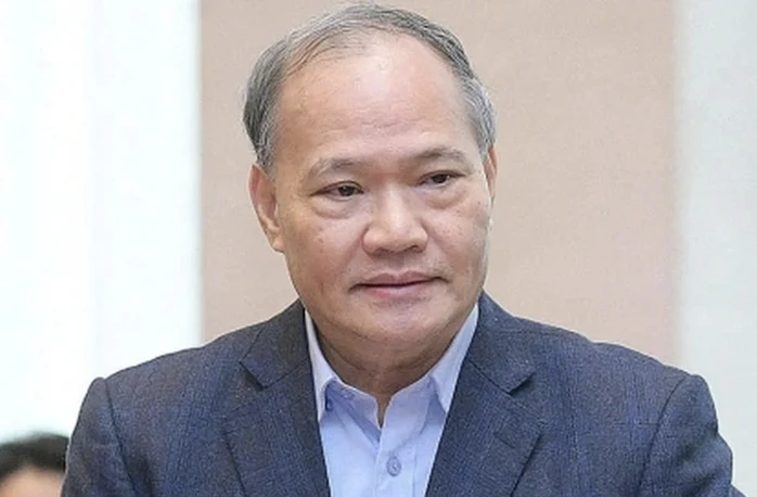 Cựu thứ trưởng "ăn" hơn 4,5 tỉ đồng để giúp doanh nghiệp trúng thầu Cựu thứ trưởng "ăn" hơn 4,5 tỉ đồng để giúp doanh nghiệp trúng thầu