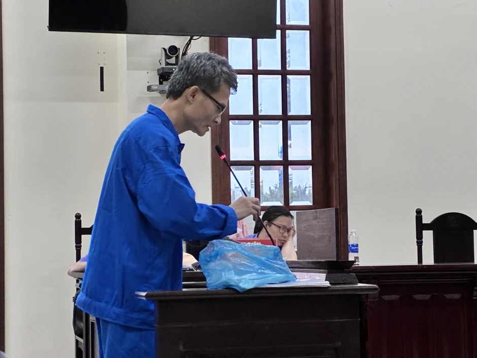 Cựu tổng giám đốc đang chấp hành án chung thân lại hầu tòa ở Cần Thơ Cựu tổng giám đốc đang chấp hành án chung thân lại hầu tòa ở Cần Thơ