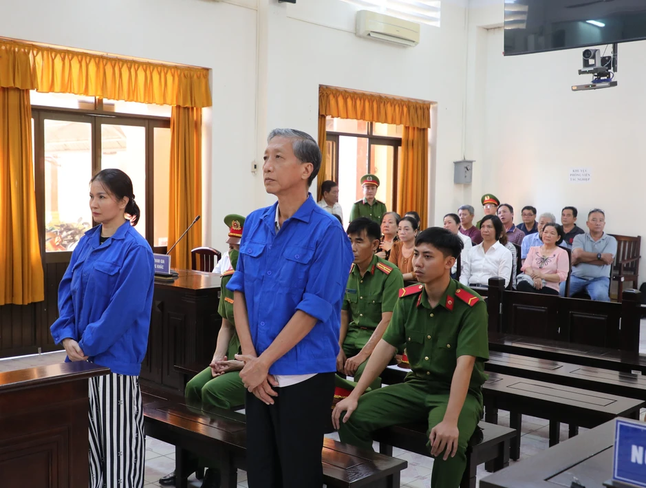 Cựu Trưởng Công an Phú Quốc lĩnh 18 năm tù vì lừa đảo hơn 67 tỷ đồng Cựu Trưởng Công an Phú Quốc lĩnh 18 năm tù vì lừa đảo hơn 67 tỷ đồng