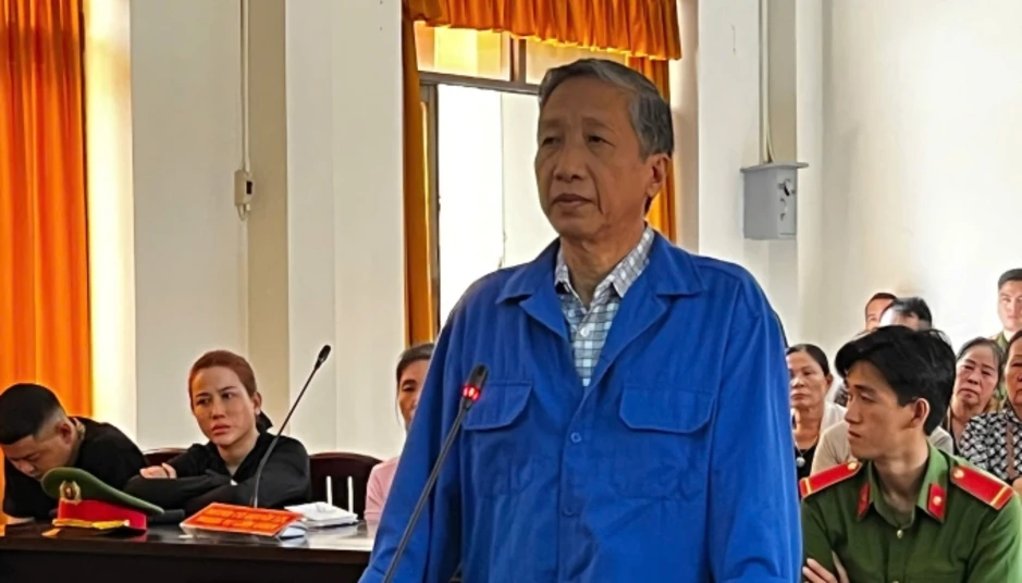 Cựu trưởng Công an Phú Quốc phủ nhận cùng 'em gái nuôi' lừa đảo Cựu trưởng Công an Phú Quốc phủ nhận cùng 'em gái nuôi' lừa đảo