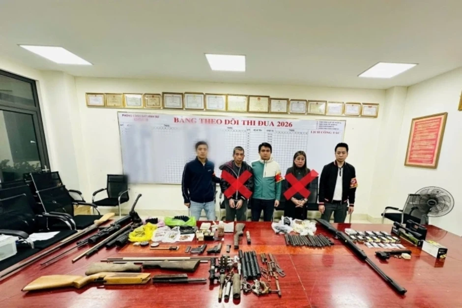 Cựu vận động viên bắn súng điều hành 'công xưởng' chế tạo súng đạn Cựu vận động viên bắn súng điều hành 'công xưởng' chế tạo súng đạn