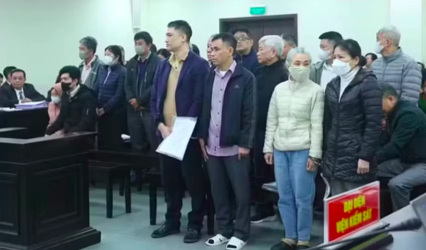 Cựu Viện trưởng Huỳnh Nguyễn Lộc được giảm án sau khi gia đình khắc phục 47 tỷ đồng nhận hối lộ Cựu Viện trưởng Huỳnh Nguyễn Lộc được giảm án sau khi gia đình khắc phục 47 tỷ đồng nhận hối lộ