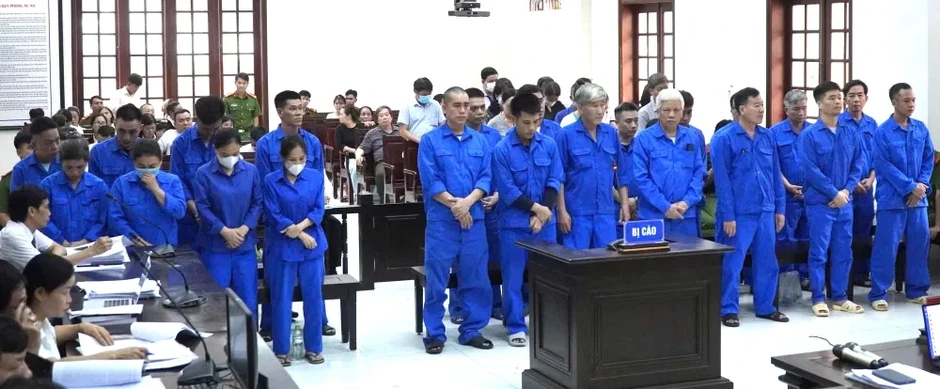 Cựu Viện trưởng Viện Pháp y tâm thần Trung ương Biên Hòa lãnh 19 năm 6 tháng tù Cựu Viện trưởng Viện Pháp y tâm thần Trung ương Biên Hòa lãnh 19 năm 6 tháng tù