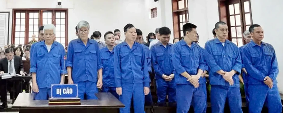 Cựu Viện trưởng Viện Pháp y tâm thần Trung ương Biên Hòa lãnh 19 năm 6 tháng tù Cựu Viện trưởng Viện Pháp y tâm thần Trung ương Biên Hòa lãnh 19 năm 6 tháng tù