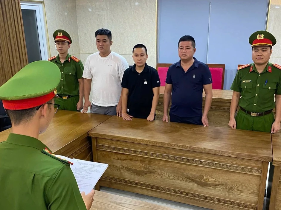 Đà Nẵng khởi tố 15 người trong đường dây lừa đảo xuyên quốc gia Đà Nẵng khởi tố 15 người trong đường dây lừa đảo xuyên quốc gia