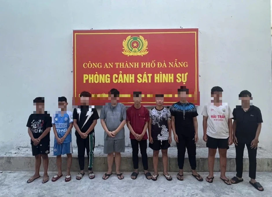 Đà Nẵng: Nhóm thanh thiếu niên dùng xe máy trộm cắp, mang đao truy đuổi đối thủ Đà Nẵng: Nhóm thanh thiếu niên dùng xe máy trộm cắp, mang đao truy đuổi đối thủ