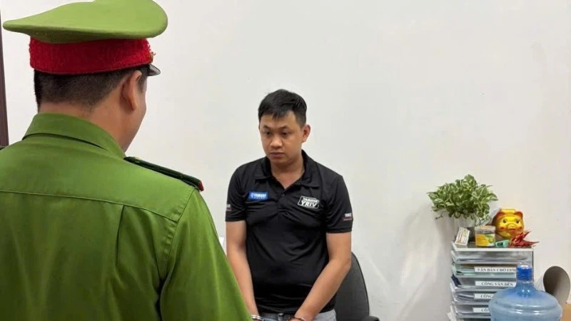 Đà Nẵng truy nóng đối tượng trộm 19 điện thoại iPhone 17 Pro Max Đà Nẵng truy nóng đối tượng trộm 19 điện thoại iPhone 17 Pro Max
