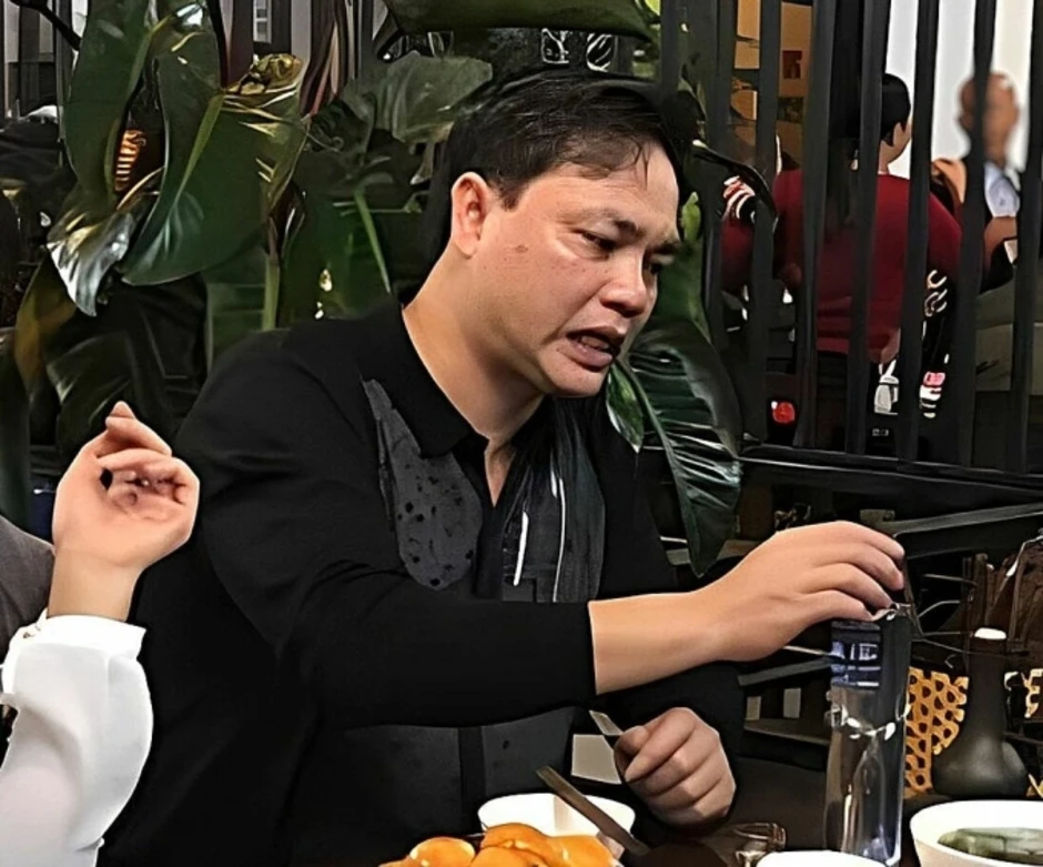 'Đại gia kim cương' Chu Đăng Khoa hầu tòa ở Nam Phi 'Đại gia kim cương' Chu Đăng Khoa hầu tòa ở Nam Phi