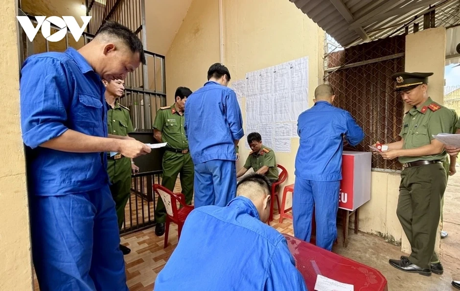 Đảm bảo quyền bầu cử của công dân tại trại tạm giam Đảm bảo quyền bầu cử của công dân tại trại tạm giam