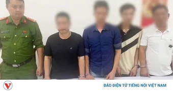 Đang chấp hành án treo vẫn tụ tập đánh bạc, 4 người bị bắt quả tang