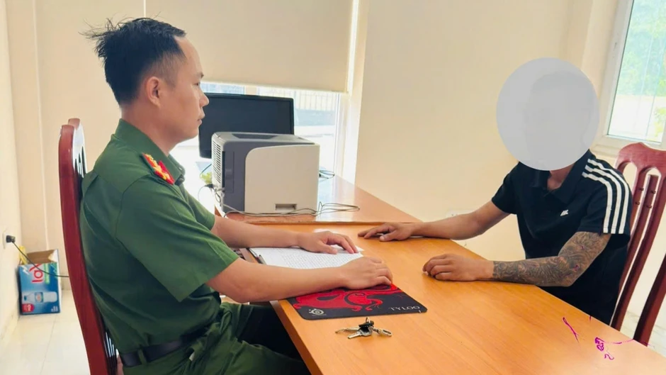 Đăng clip săn bắt chim hoang dã lên mạng để quảng cáo, một người ở Hà Nội bị phạt Đăng clip săn bắt chim hoang dã lên mạng để quảng cáo, một người ở Hà Nội bị phạt