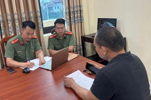 Đăng tin xuyên tạc trên mạng, người đàn ông bị phạt 7,5 triệu đồng Đăng tin xuyên tạc trên mạng, người đàn ông bị phạt 7,5 triệu đồng