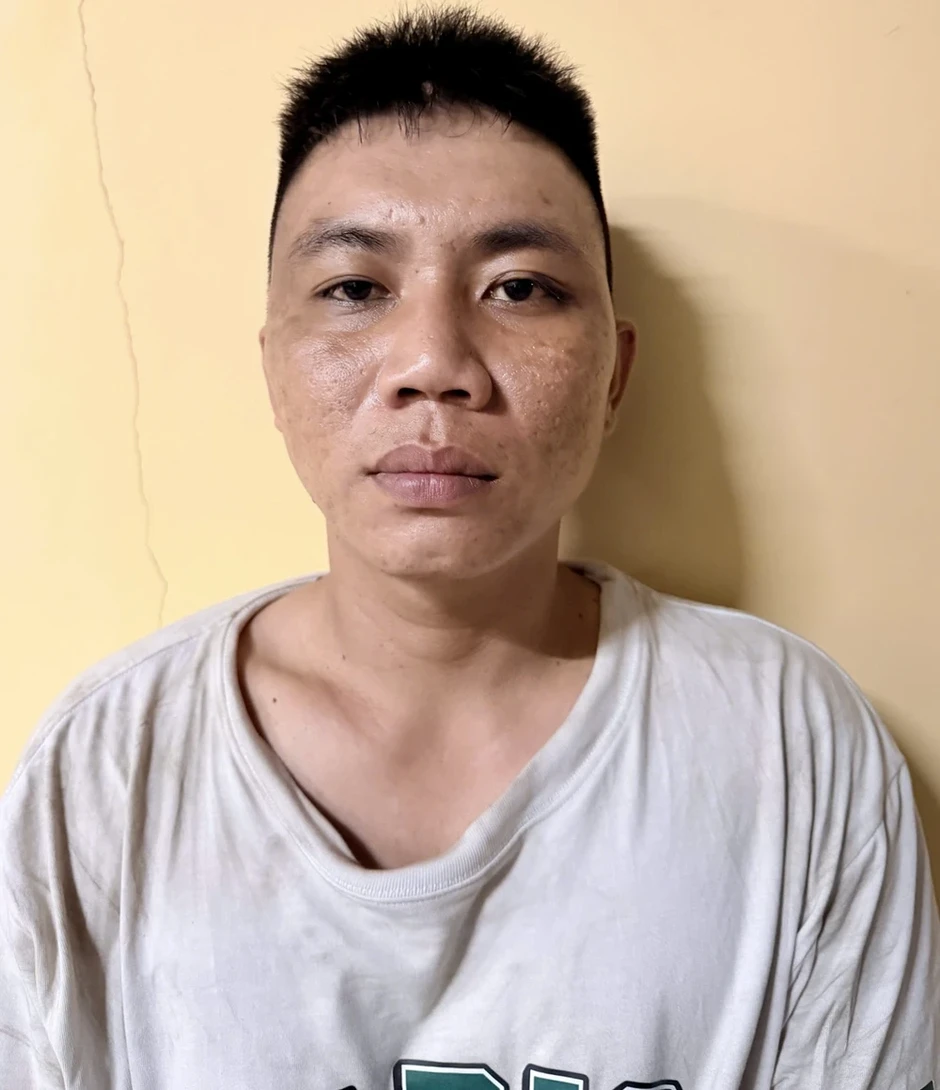 Đang trốn truy nã vẫn gây ra hai vụ cướp điện thoại của trẻ em Đang trốn truy nã vẫn gây ra hai vụ cướp điện thoại của trẻ em