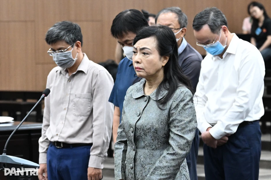 Đang tuyên án cựu Bộ trưởng Y tế Nguyễn Thị Kim Tiến Đang tuyên án cựu Bộ trưởng Y tế Nguyễn Thị Kim Tiến