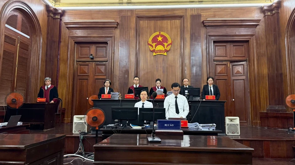 Đang xét xử cựu chủ tịch Quốc Cường Gia Lai vụ thâu tóm 'đất vàng' Đang xét xử cựu chủ tịch Quốc Cường Gia Lai vụ thâu tóm 'đất vàng'